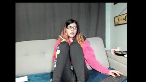 roxihazeleyes online show from January 14, 12:54 am