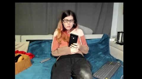 roxihazeleyes online show from January 21, 7:26 am
