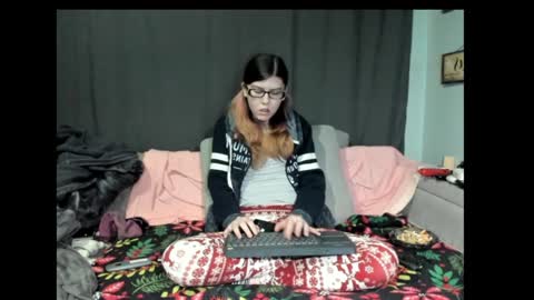 roxihazeleyes online show from January 29, 3:26 pm