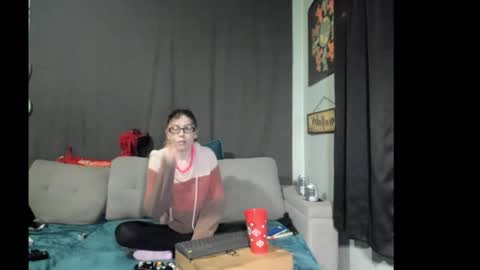 roxihazeleyes online show from November 14, 1:37 am