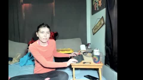 Snapshot of roxihazeleyes chatting on March 28, 11:37 pm roxihazeleyes online show from March 28, 11:37 pm