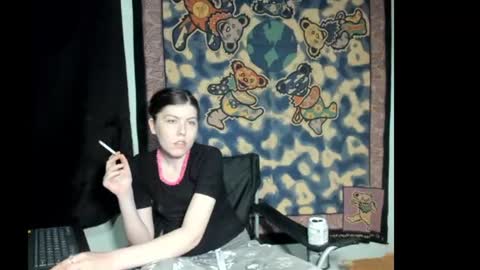 roxihazeleyes online show from June 24, 4:11 am