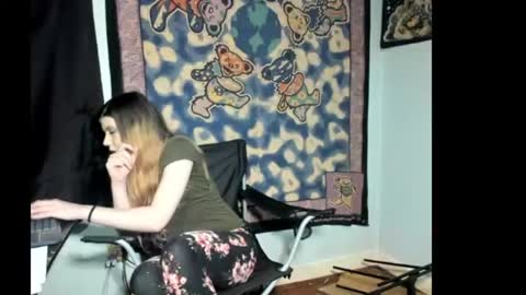 roxihazeleyes online show from July 14, 2:05 am