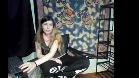 roxihazeleyes online show from July 26, 10:16 pm