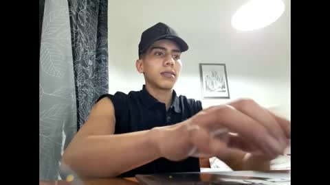 Snapshot of roxo10 chatting on March 25, 10:38 pm roxo10 online show from March 25, 10:38 pm