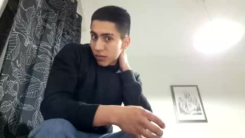 Snapshot of roxo10 chatting on March 28, 11:37 pm roxo10 online show from March 28, 11:37 pm