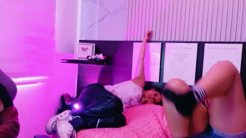 roxxie_fox online show from June 11, 10:08 pm