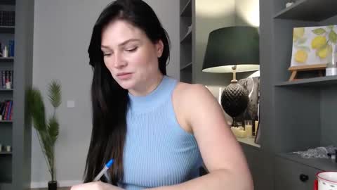 roxxiejet online show from November 7, 9:09 am