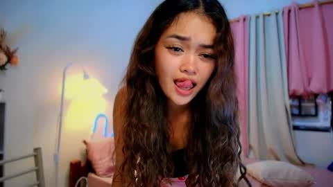 roxxy_blossom online show from July 16, 3:56 am