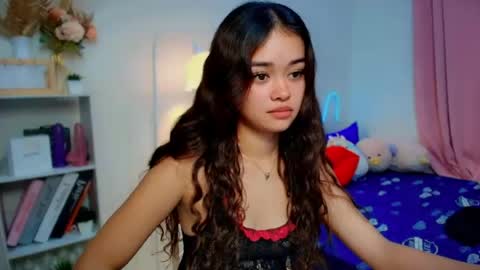 roxxy_blossom online show from July 22, 1:30 am