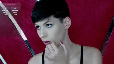 Snapshot of roxxy_rouge chatting on October 3, 7:55 pm Roxy online show from October 3, 7:55 pm