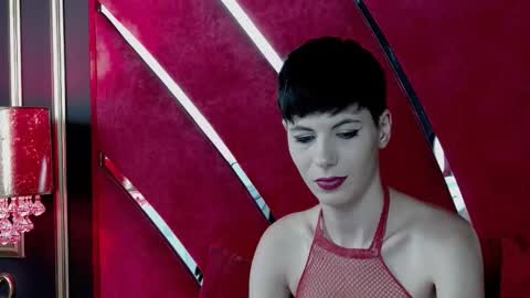 Snapshot of roxxy_rouge chatting on October 6, 4:15 pm Roxy online show from October 6, 4:15 pm