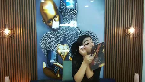 Snapshot of roxxysweet01 chatting on May 11, 12:33 pm RoxxySweet online show from May 11, 12:33 pm