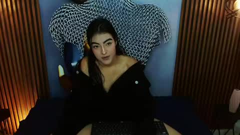 Snapshot of roxxysweet01 chatting on May 11, 2:45 pm RoxxySweet online show from May 11, 2:45 pm