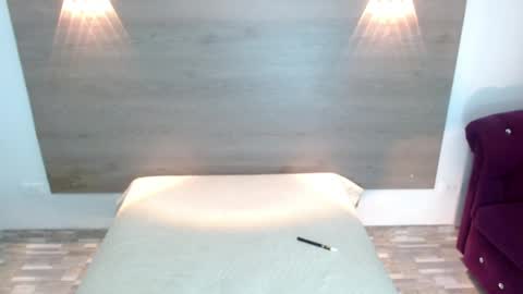 Snapshot of roxxysweet01 chatting on May 30, 1:52 pm RoxxySweet online show from May 30, 1:52 pm