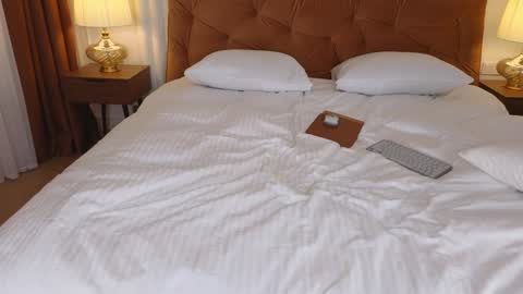 Im Roxy ntmu online show from January 8, 4:00 pm