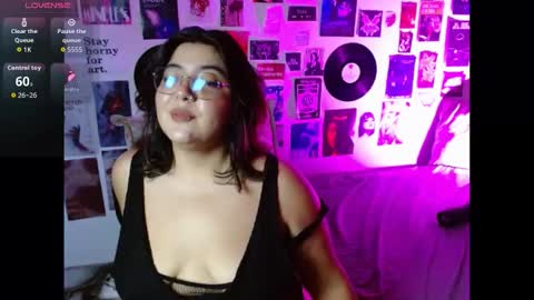 Snapshot of roxy_f_w chatting on March 28, 10:42 pm Roxana online show from March 28, 10:42 pm