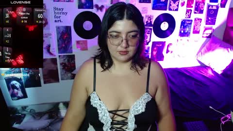 Snapshot of roxy_f_w chatting on April 9, 3:39 pm Roxana online show from April 9, 3:39 pm