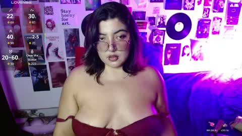 Snapshot of roxy_f_w chatting on May 22, 2:40 am Roxana online show from May 22, 2:40 am