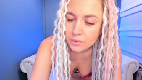 Roxy online show from December 9, 1:18 am