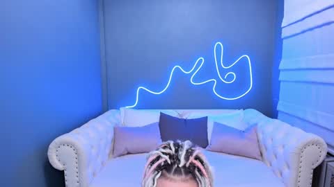 Roxy online show from December 21, 1:15 am