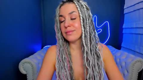 Roxy online show from February 12, 2:06 am