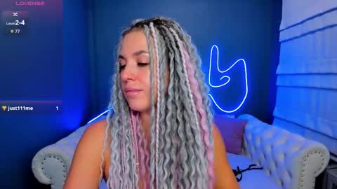 Snapshot of roxy_mars chatting on March 20, 2:05 am Roxy online show from March 20, 2:05 am