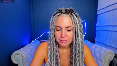 Snapshot of roxy_mars chatting on March 28, 1:27 am Roxy online show from March 28, 1:27 am