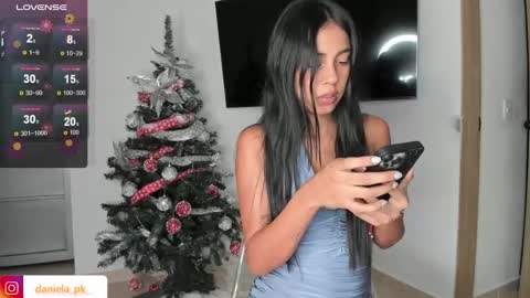 R O X Y  online show from December 28, 11:37 pm