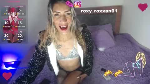 Snapshot of roxy_roxxan chatting on November 2, 3:03 pm - online show from November 2, 3:03 pm