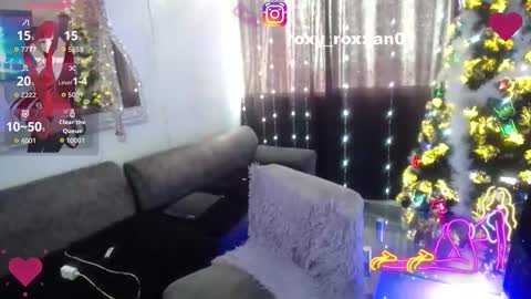 Snapshot of roxy_roxxan chatting on December 5, 4:36 pm - online show from December 5, 4:36 pm