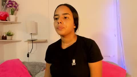 roxy_stone1 online show from December 16, 7:19 pm