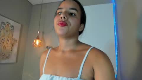 roxy_stone1 online show from June 6, 6:56 pm