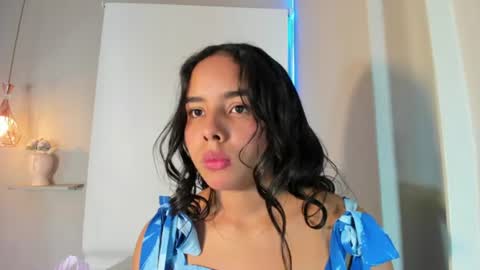 roxy_stone1 online show from July 10, 7:27 pm