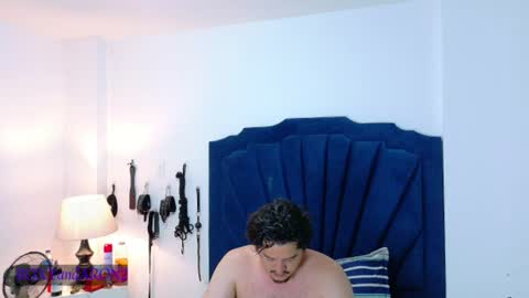 RoxyAron online show from July 25, 7:39 am