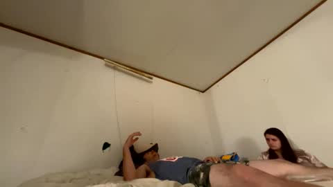 Roxy and Brock online show from October 2, 7:59 am