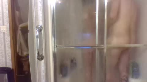 Roxy and Brock online show from October 22, 8:03 am