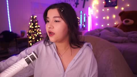 roxysuh online show from December 9, 8:22 am
