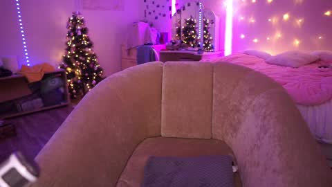 roxysuh online show from December 28, 10:47 am