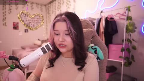 roxysuh online show from November 30, 7:34 am