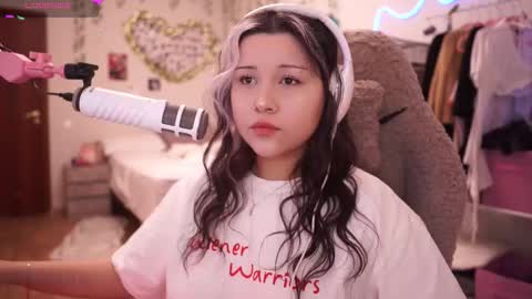 Snapshot of roxysuh chatting on March 15, 7:14 am roxysuh online show from March 15, 7:14 am