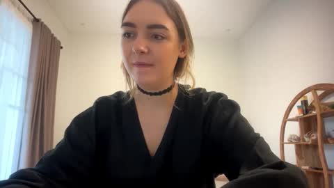 Snapshot of roxysweetdream chatting on March 14, 10:10 am Roxy online show from March 14, 10:10 am