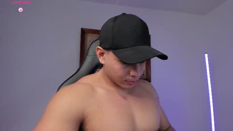 Snapshot of roy__constance chatting on July 2, 2:55 am Roy Constance online show from July 2, 2:55 am
