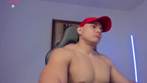 Snapshot of roy__constance chatting on July 3, 4:19 am Roy Constance online show from July 3, 4:19 am