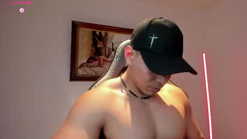 Snapshot of roy__constance chatting on July 19, 4:38 am Roy Constance online show from July 19, 4:38 am
