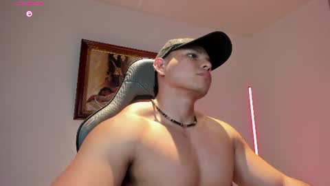 Snapshot of roy__constance chatting on July 20, 3:10 am Roy Constance online show from July 20, 3:10 am