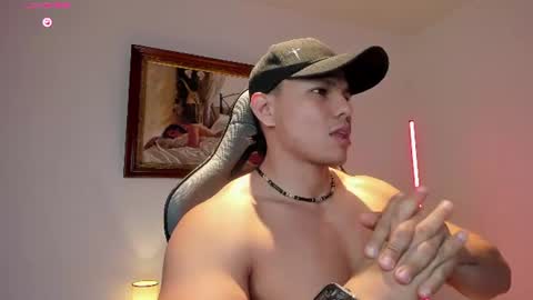 Snapshot of roy__constance chatting on July 23, 1:58 am Roy Constance online show from July 23, 1:58 am
