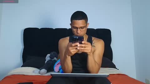 Snapshot of roy_barney chatting on March 17, 7:06 pm ANTONIO online show from March 17, 7:06 pm