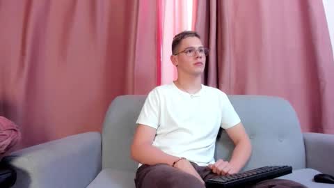 Kairo  online show from September 25, 7:17 pm