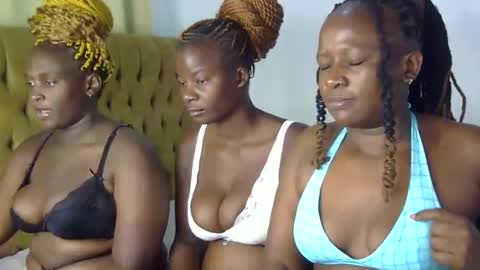 Snapshot of royal_goddes chatting on January 5, 9:36 pm goddes online show from January 5, 9:36 pm